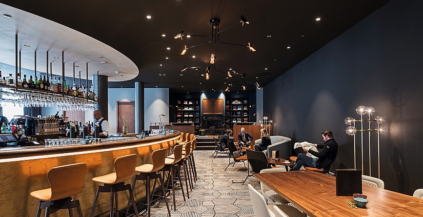 Im gesamten Lobby- und Barbereich hat der renommierte M&uuml;nchner Interior Designer Peter Buchberger Hand angelegt