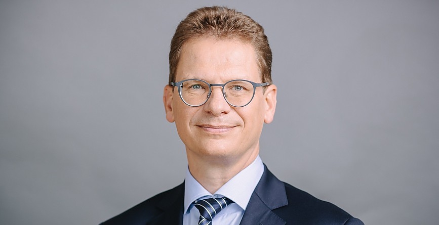 Dr. Ulrich Liebenow, Betriebsdirektor des Mitteldeutschen Rundfunks