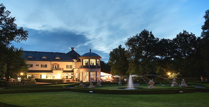 Historisches Ambiente und weitläufige Parklandschaft - Ein Platz des Genusses und der Geselligkeit