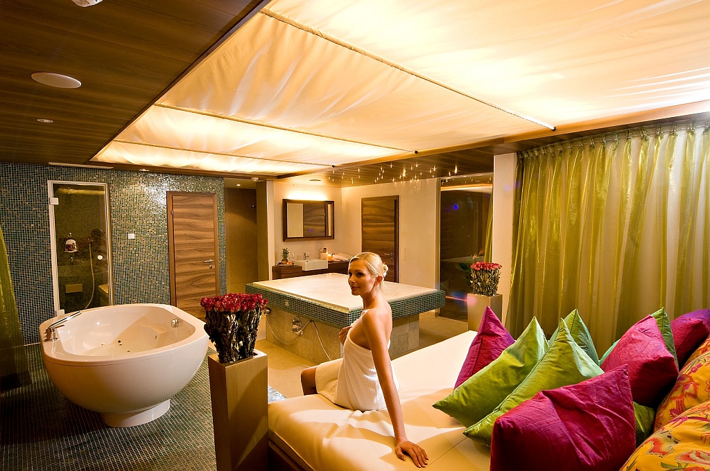 Wellness im Private Spa [Quelle: Leading Family Hotel & Resort Alpenrose ****S]