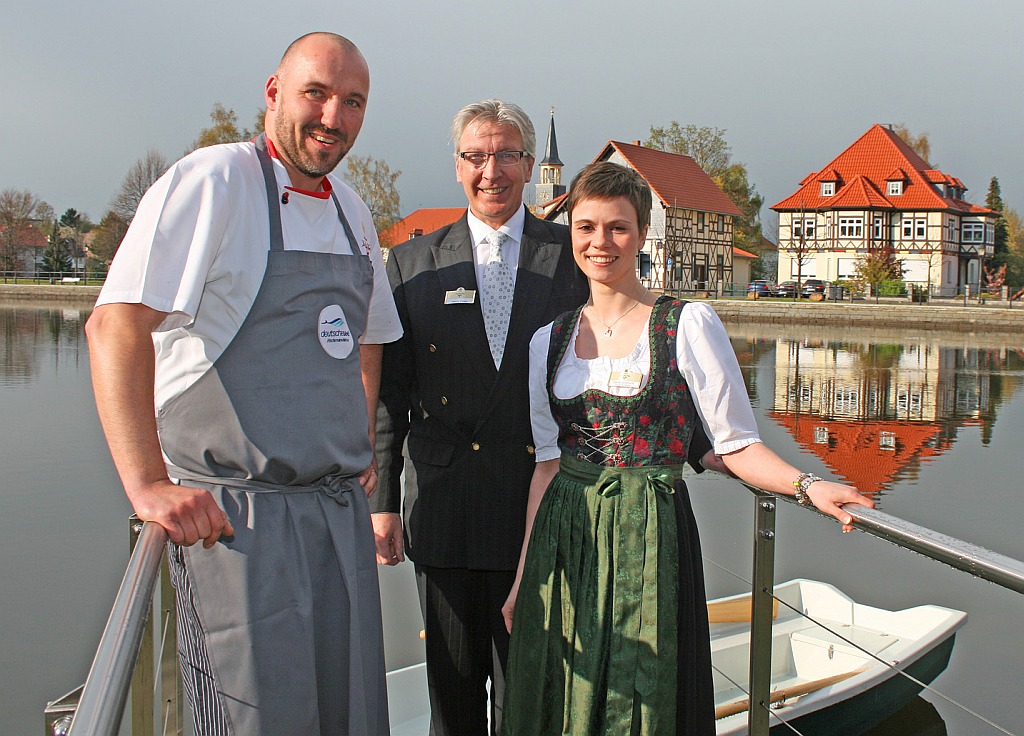 Gastgeber der Veranstaltung Kulinarik im Sommer K&uuml;chenchef Barth (li) und Hoteldirektor Fillafer [Quelle: Zur Rothen Forelle]