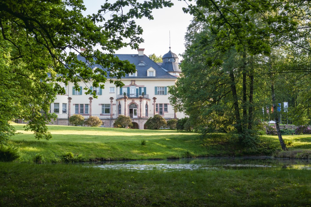 Blick vom Park auf das Gästehaus [Quelle: Gästehaus Wolfsbrunn]