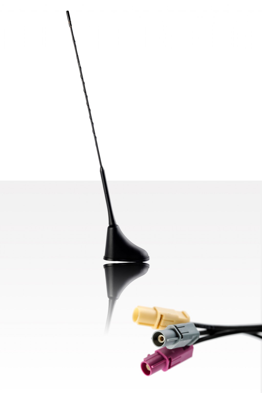 Mulitflex Dachantenne fürs Auto [Quelle: ATBB / Fotomontage]