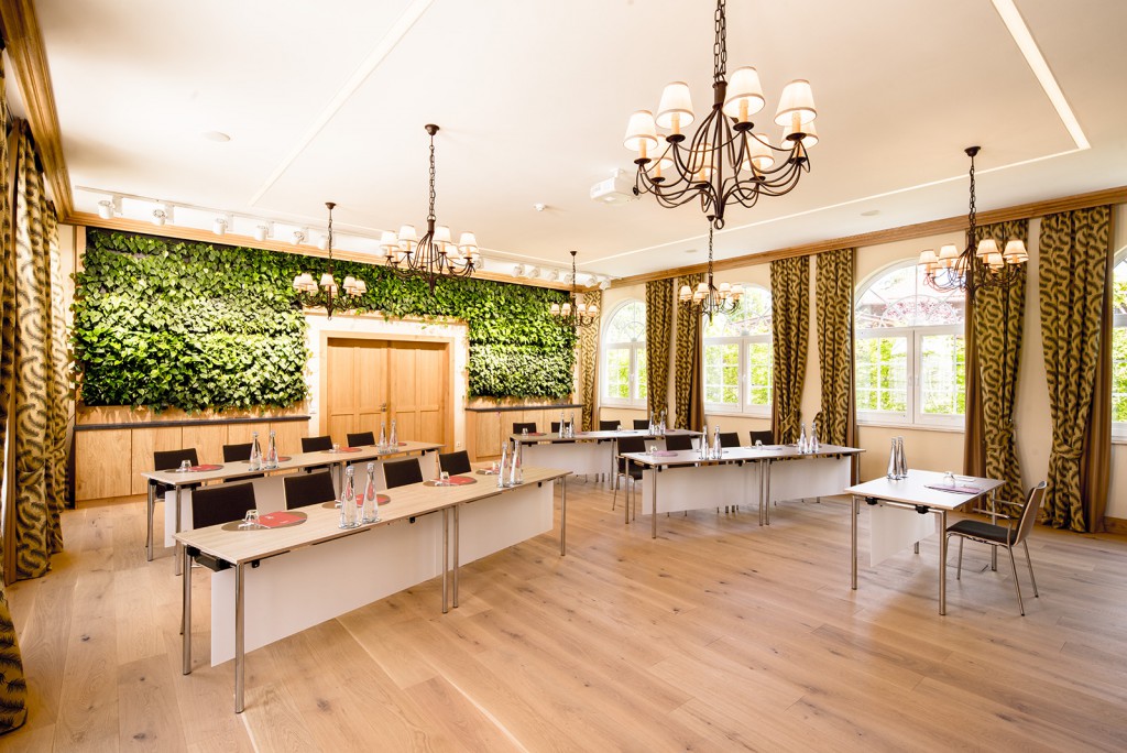 Lebendige Pflanzenwand im Grünen Salon [Quelle: Naturresort Schindelbruch]